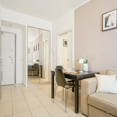 Gemini House On Apartment Mandello del Lario