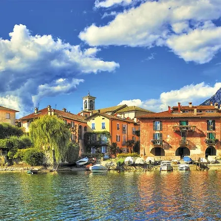 Gemini House On Mandello del Lario